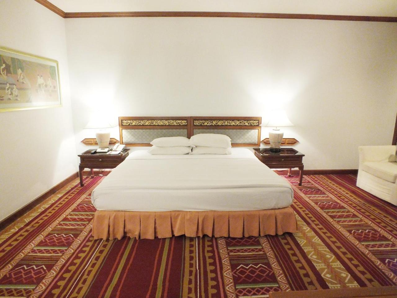 The Park Hotel, Chiang Mai Ngoại thất bức ảnh